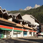 Genevrier - Spacious Balcony With Mont Blanc Views