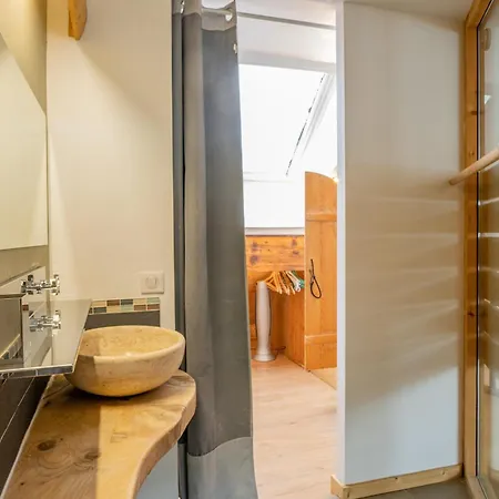 Genevrier - Spacious Balcony With Mont Blanc Views アパート
